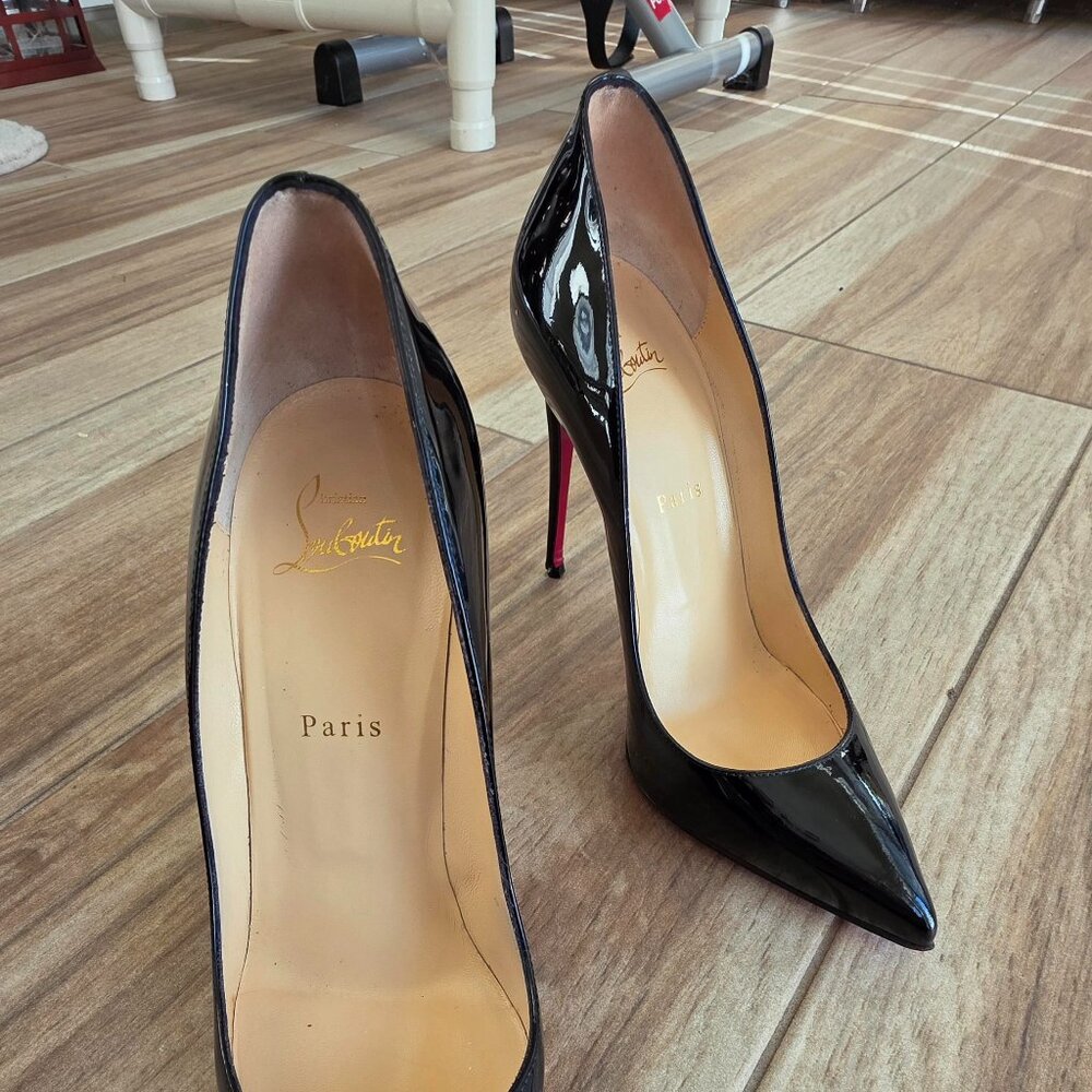 Christian Louboutin Black Patent Pigalle Pump with Signature Red Sole - Picture 3 of 13